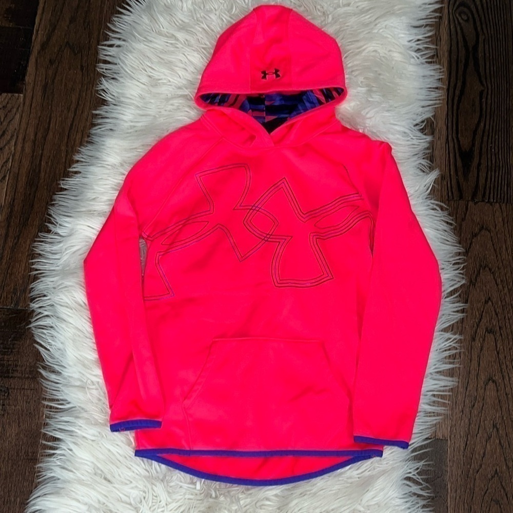Adorable Under Armour Sweatshirt